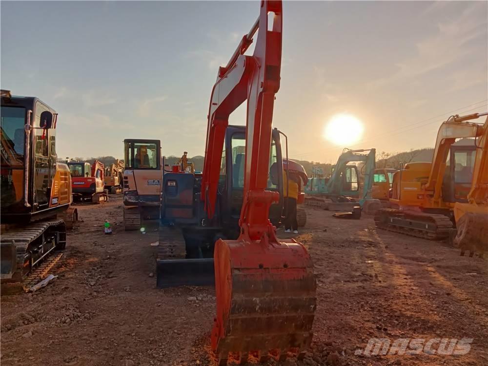 Hitachi ZX60 Minikaivukoneet < 7t