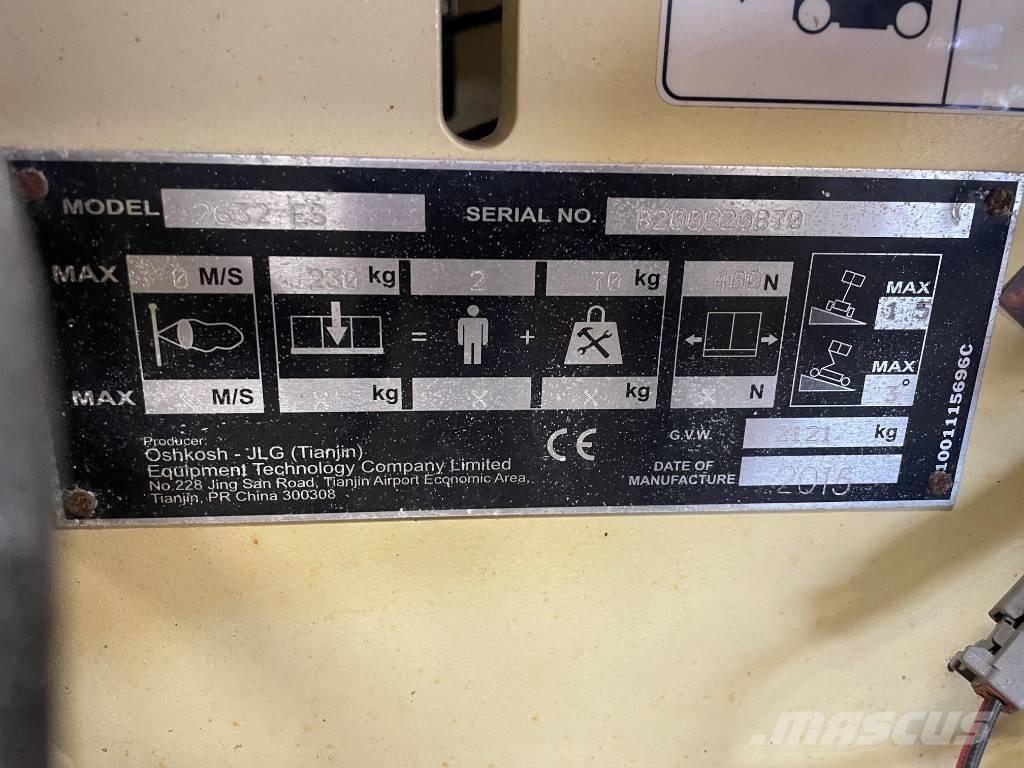 JLG 2632 ES Saksilavat