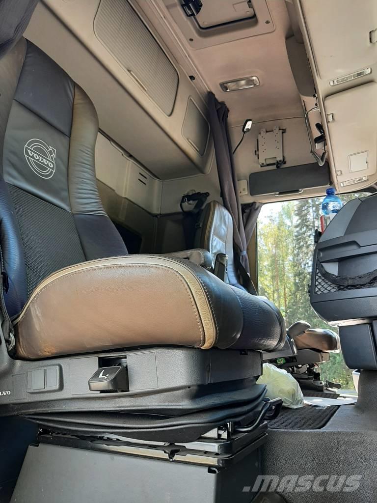 Volvo FH 16 Puuautot