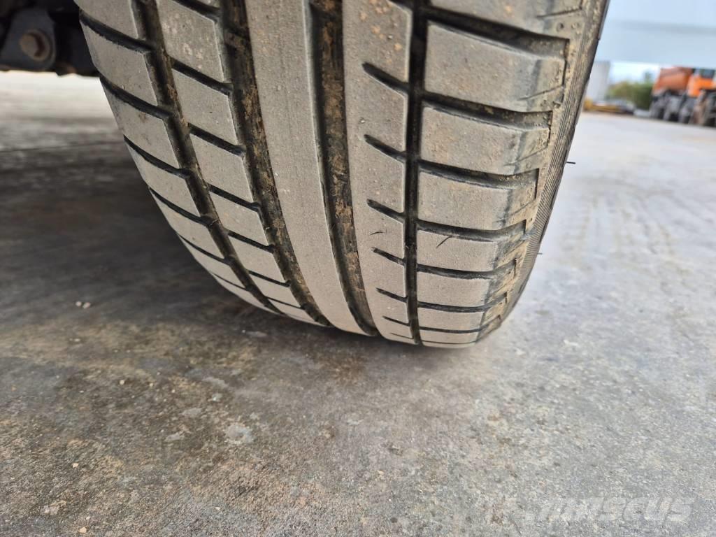 Ford Courier Jakeluautot