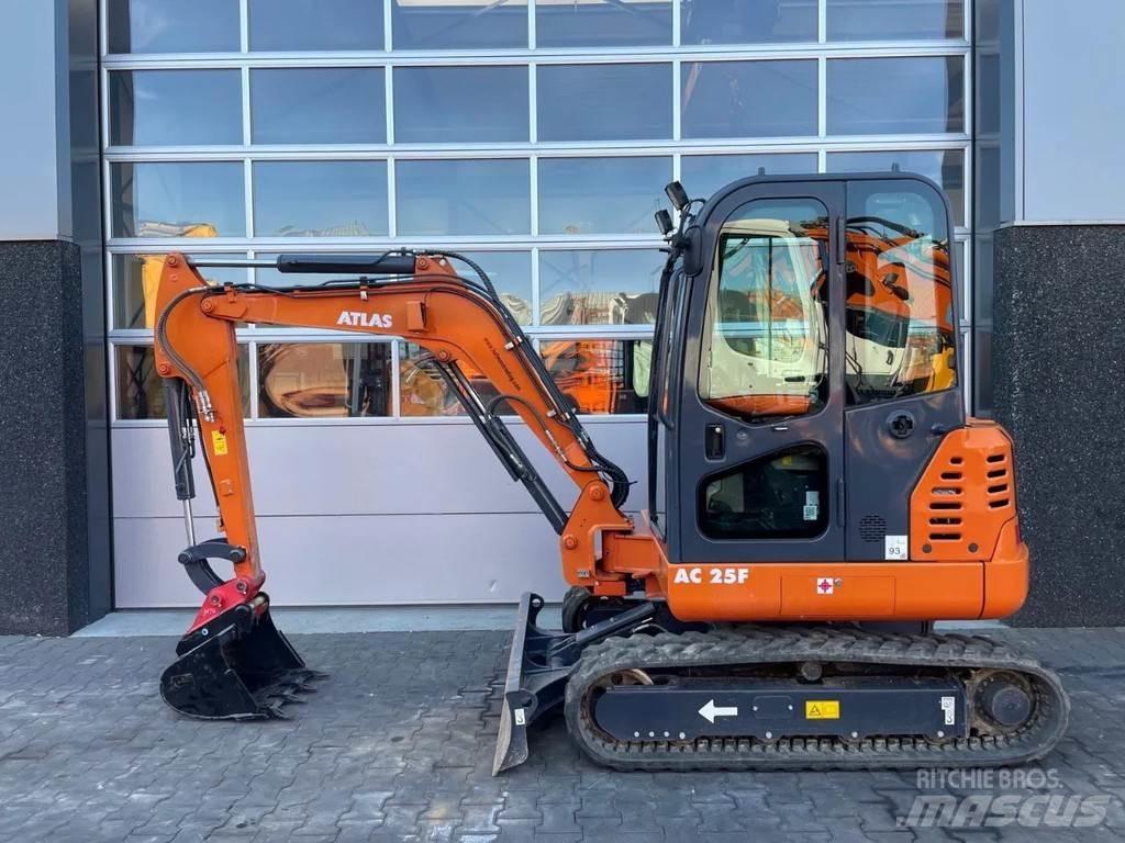 Atlas AC25F Minikaivukoneet < 7t