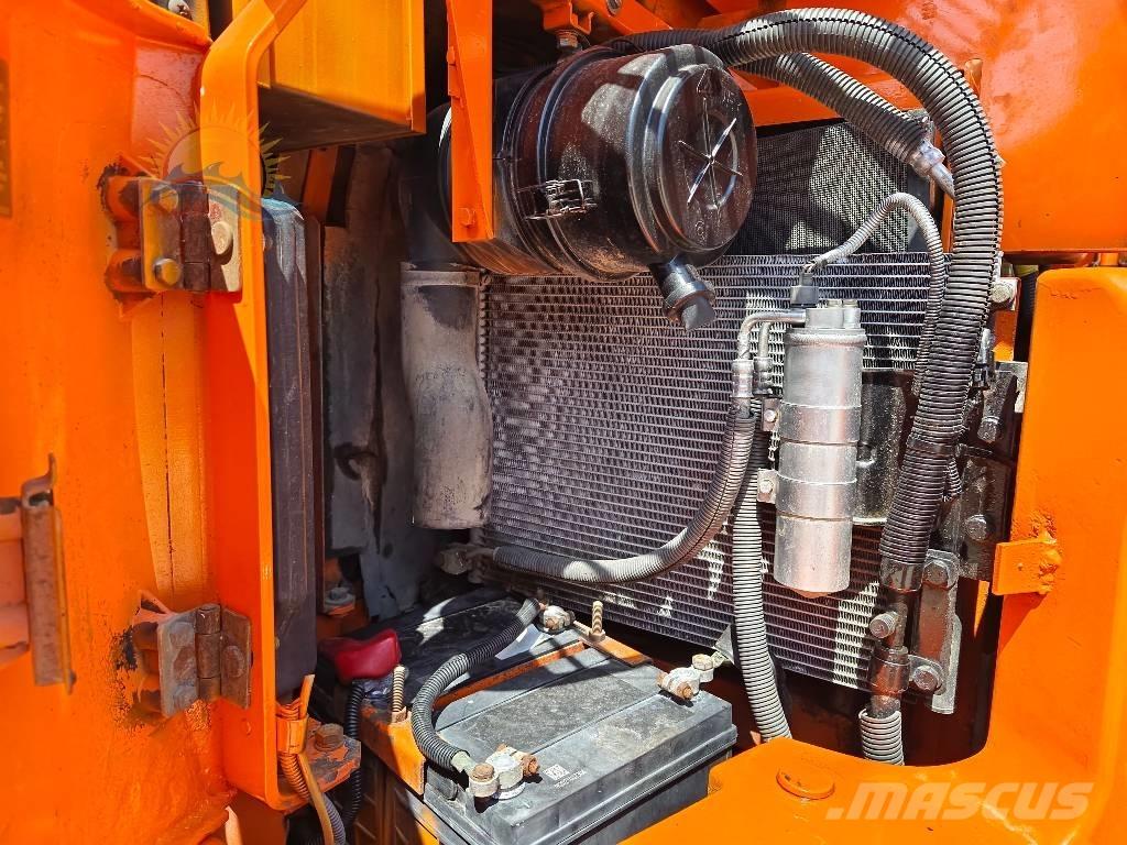 Hitachi ZX 75 Midikaivukoneet 7t - 12t