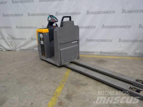 Jungheinrich ECE 225 Matalakeräilytrukit