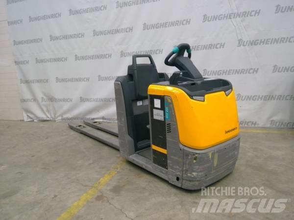 Jungheinrich ECE 225 Matalakeräilytrukit
