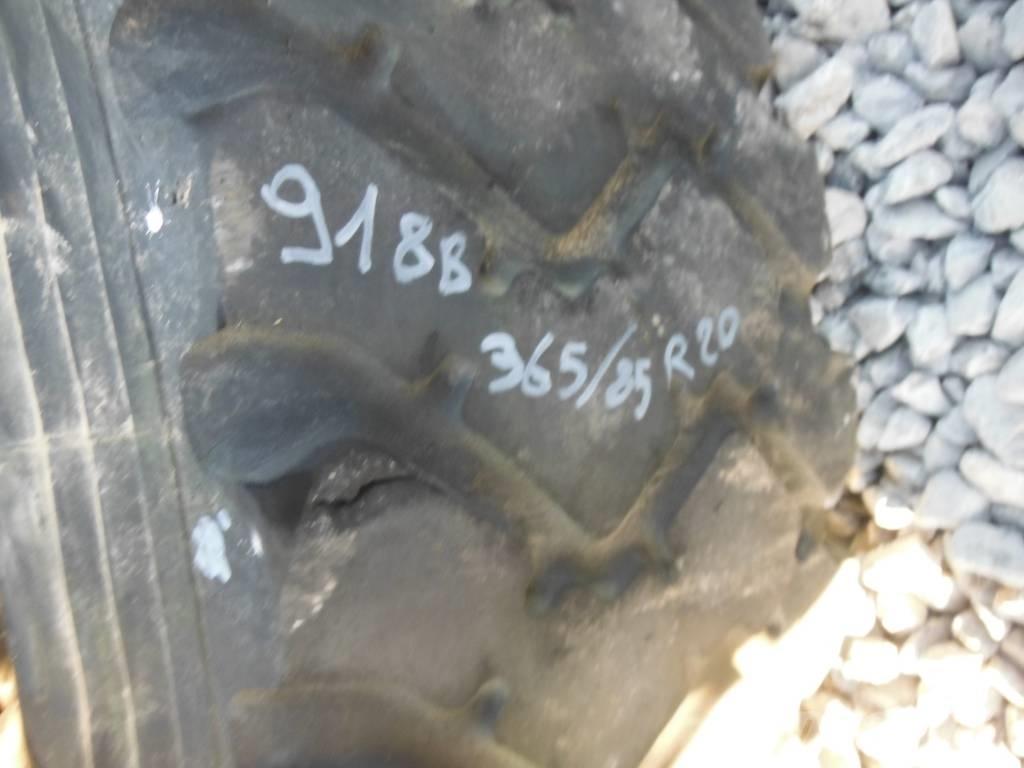 Michelin 365/85R20 Renkaat ja vanteet