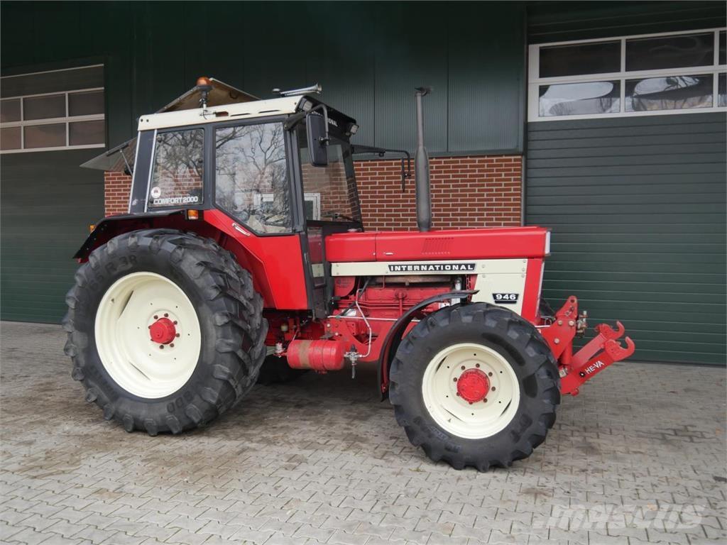 Case IH IHC 946 AS Traktorit