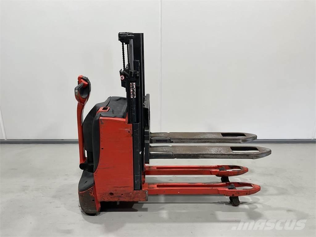 Linde D08 Ajettavat pinoamisvaunut