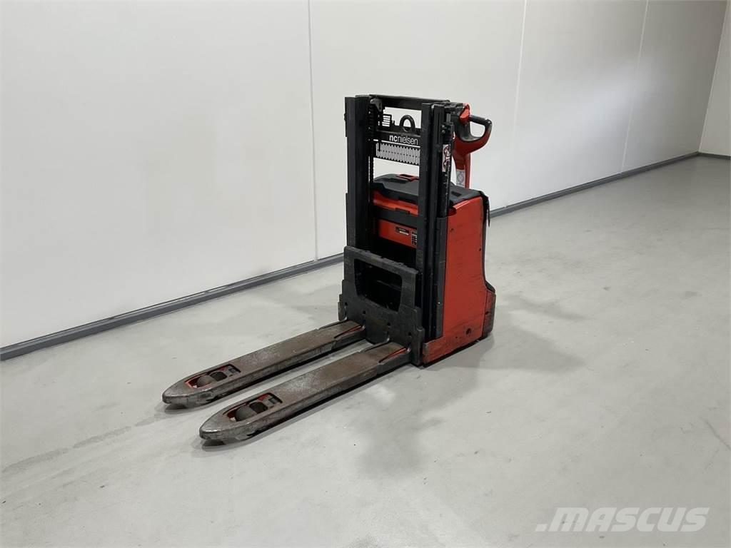 Linde D08 Ajettavat pinoamisvaunut