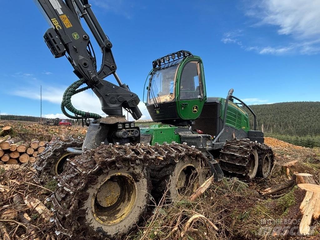 John Deere 1270G 8WD Harvesterit