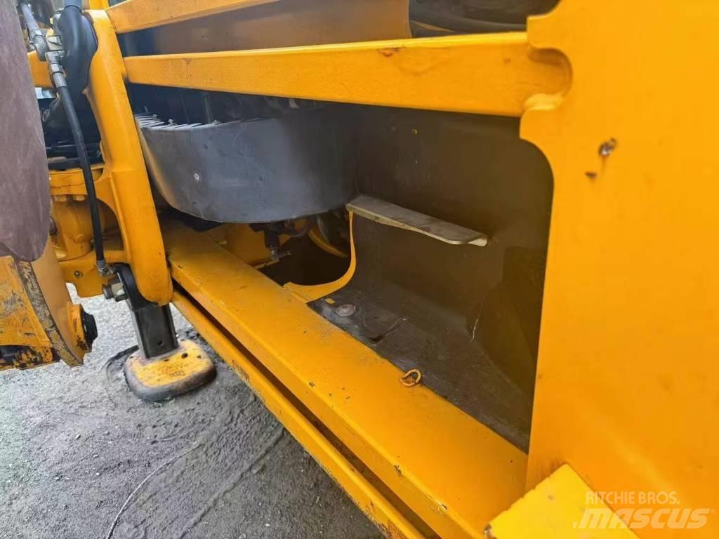 JCB 3 CX Kaivurikuormaajat