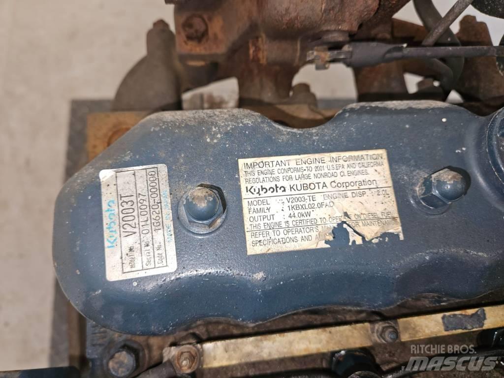 Kubota V 2003 T Moottorit