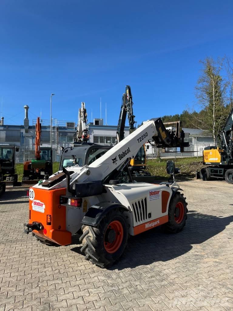 Bobcat T 2250 Kurottajat
