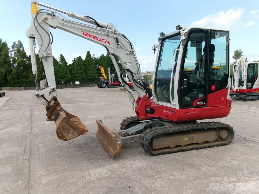 Takeuchi TB235-2 Minikaivukoneet < 7t