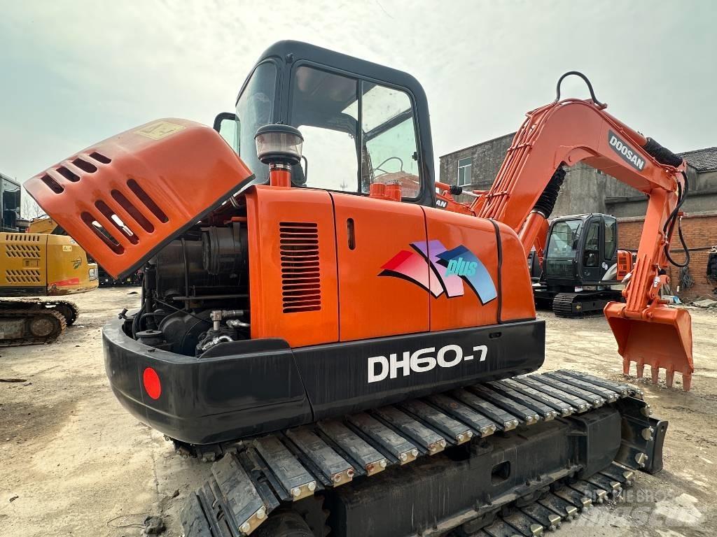 Doosan DH 60 Minikaivukoneet < 7t
