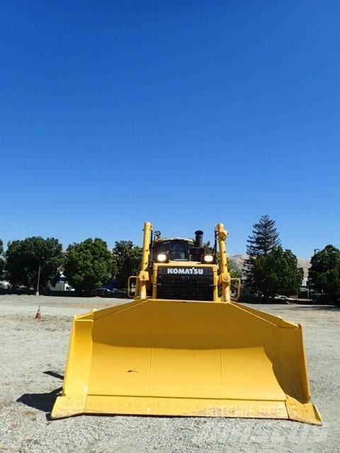 Komatsu D155AXi-8 Telaketjupuskutraktorit
