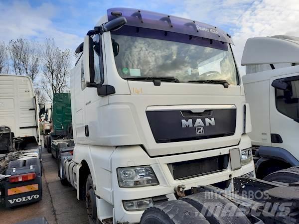 MAN TGX 18.400 Vetopöytäautot