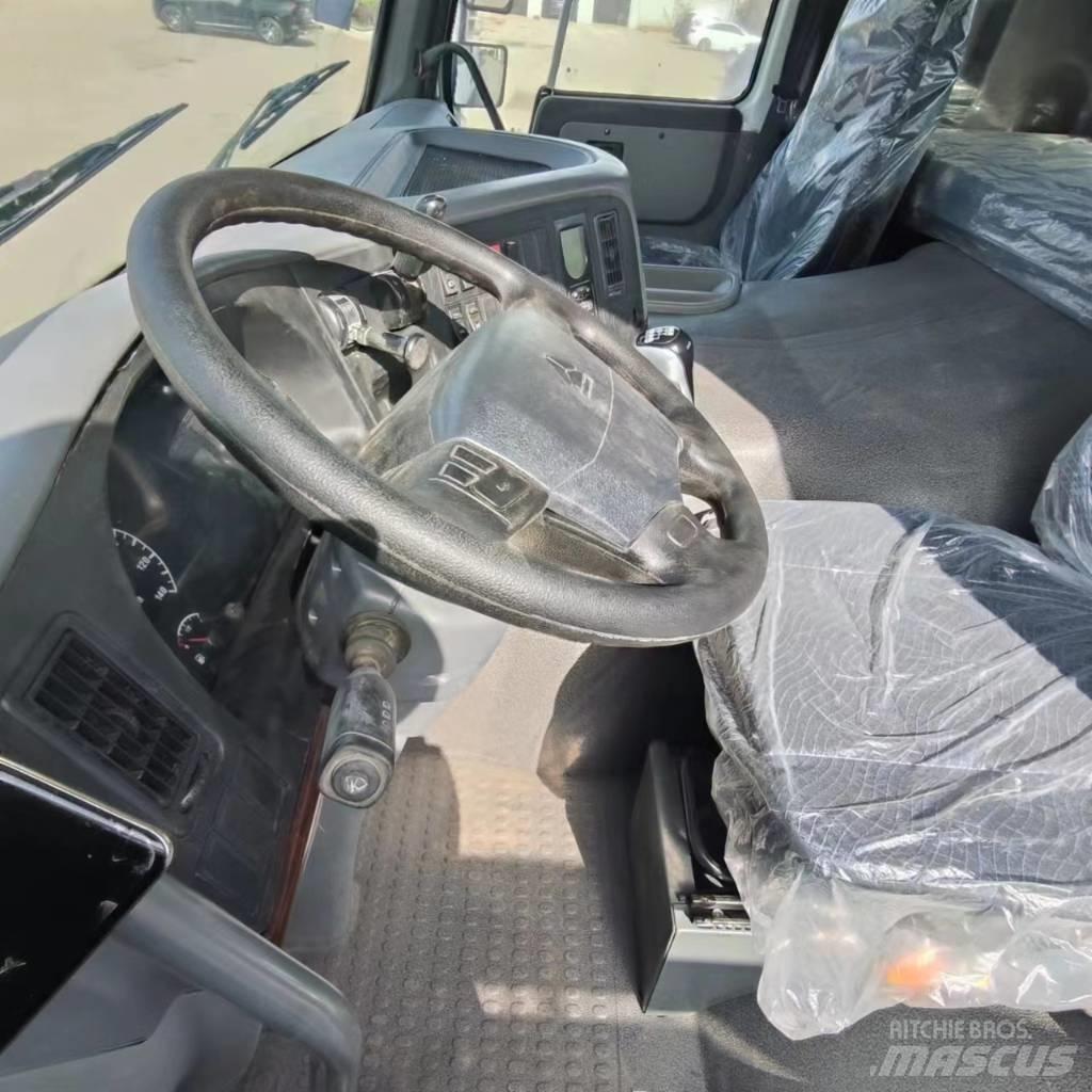 Howo Tractor 375 Vetopöytäautot
