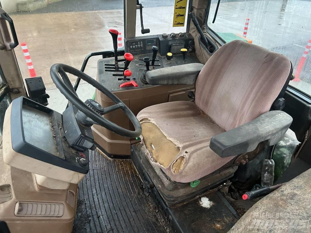 John Deere 6400 Traktorit