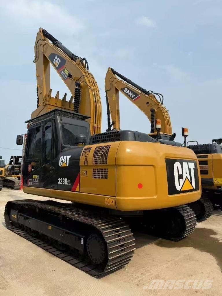 CAT 323D2L Telakaivukoneet
