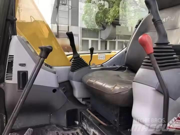 Komatsu PC78US Midikaivukoneet 7t - 12t