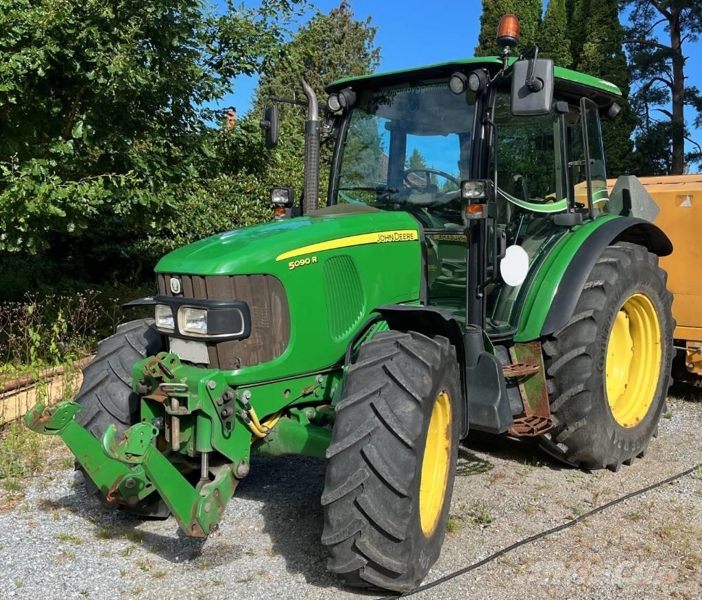 John Deere 5090 R Traktorit