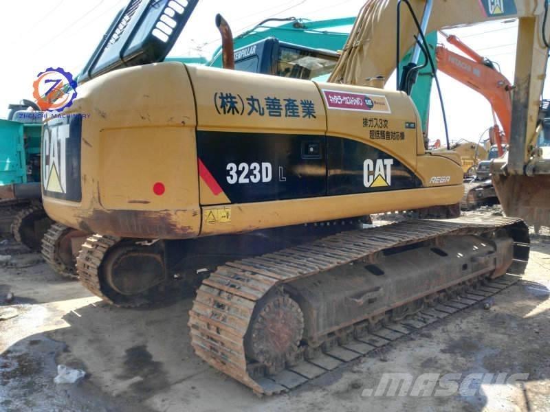 CAT 323 D L Telakaivukoneet