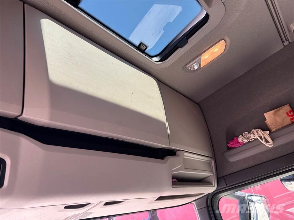 Scania R450 Vetopöytäautot