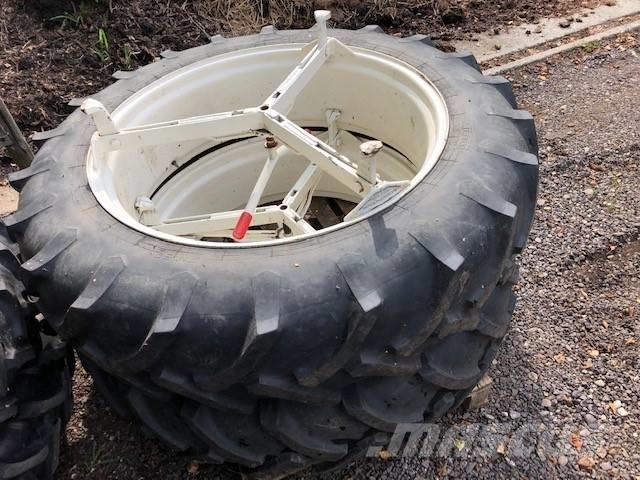 Pirelli 13.6 R38 Renkaat ja vanteet