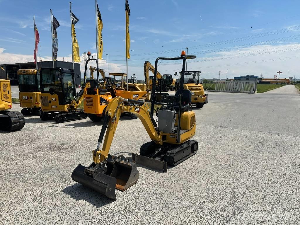 CAT 300.9 D Minikaivukoneet < 7t