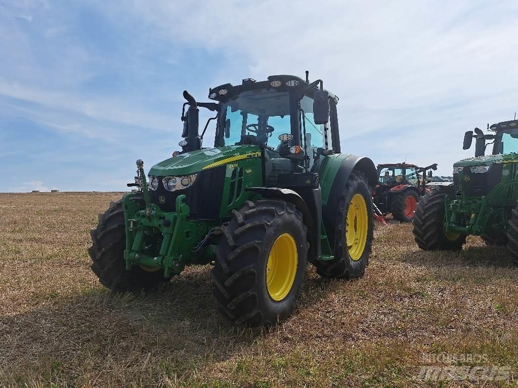 John Deere 6110M Traktorit
