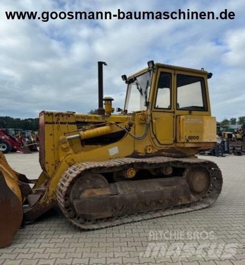 Hanomag L600D Telakuormaajat