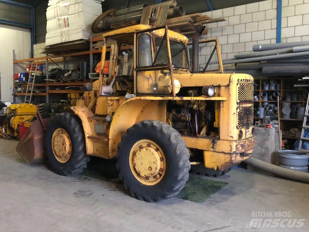 CAT 922 B Pyöräkuormaajat