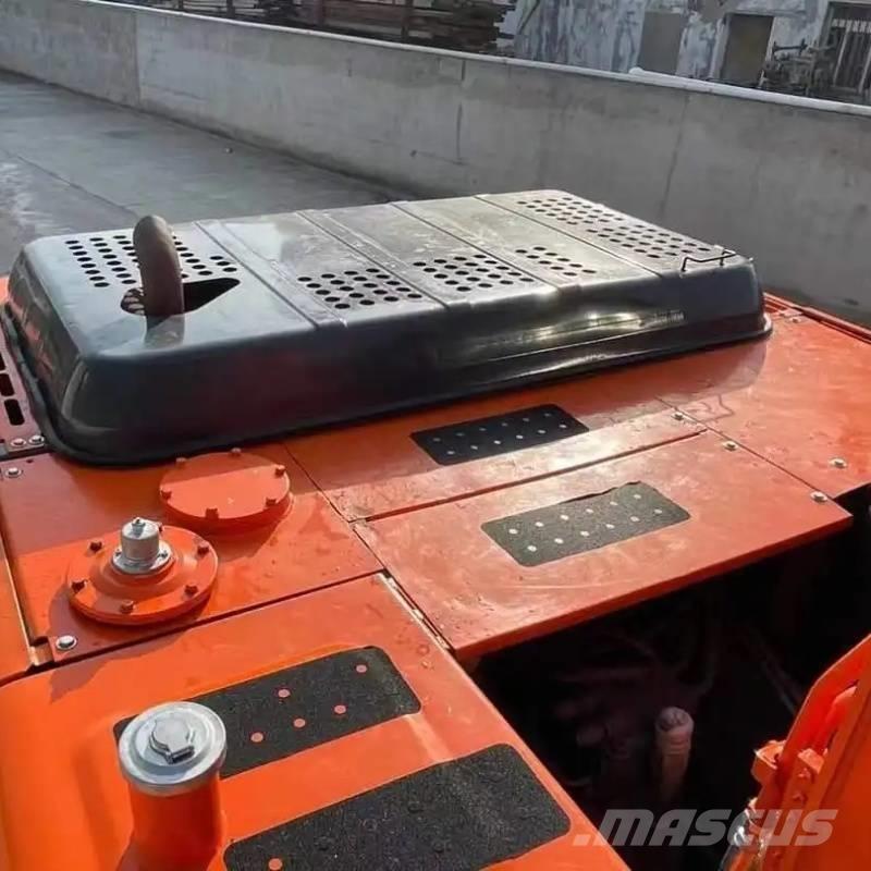 Hitachi ZX 200 Telakaivukoneet