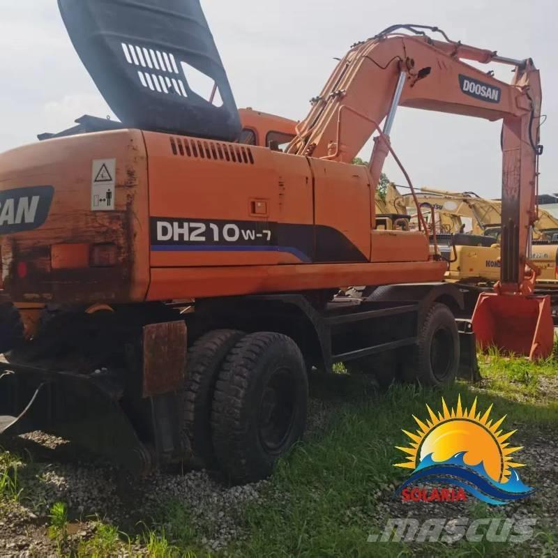 Doosan DH 210 W-7 Pyöräkaivukoneet
