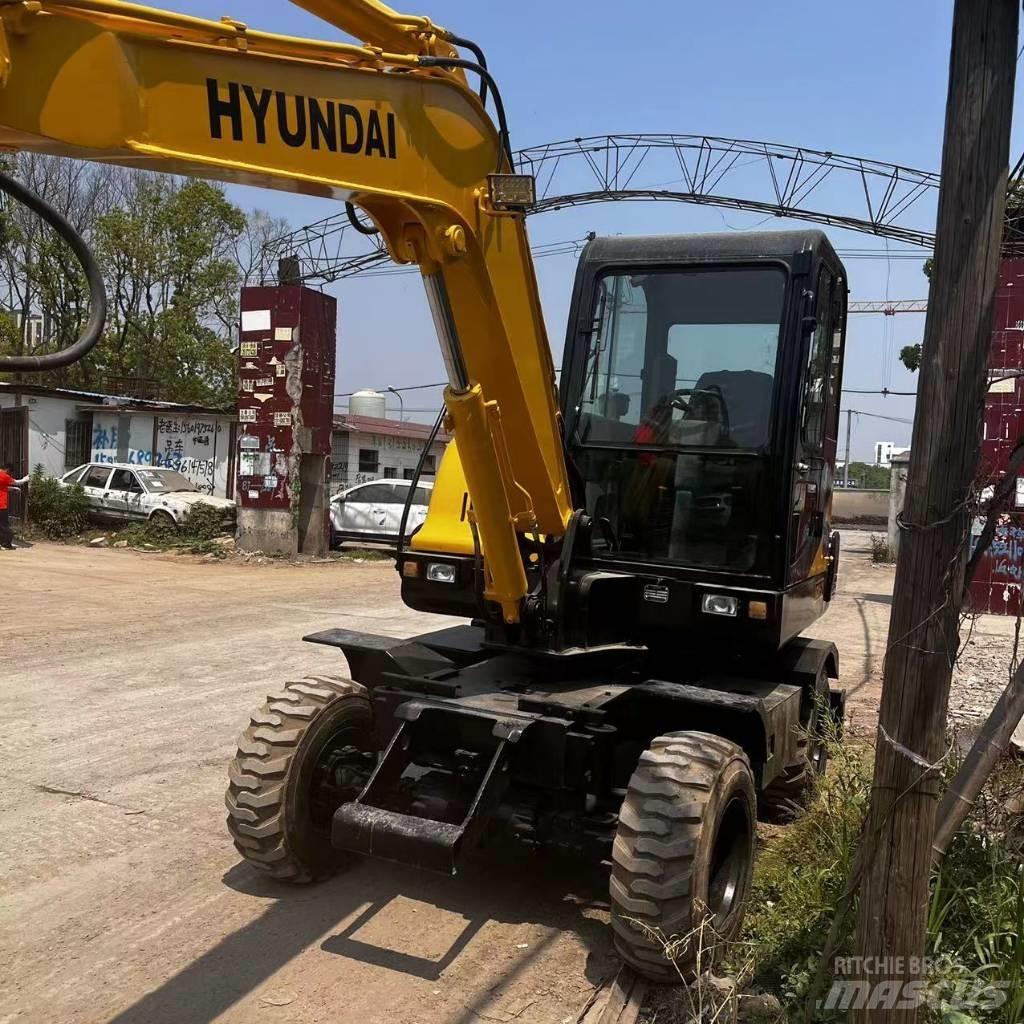 Hyundai R60W-7 Pyöräkaivukoneet