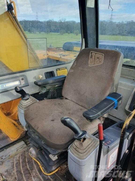 JCB JS 130 Telakaivukoneet