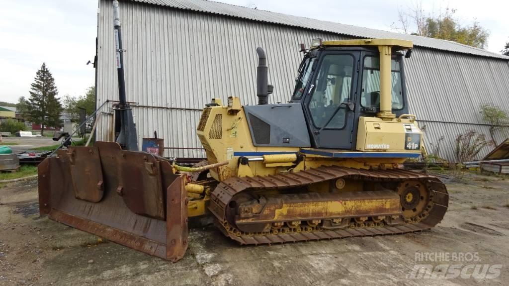Komatsu D 41 P-6 Telaketjupuskutraktorit