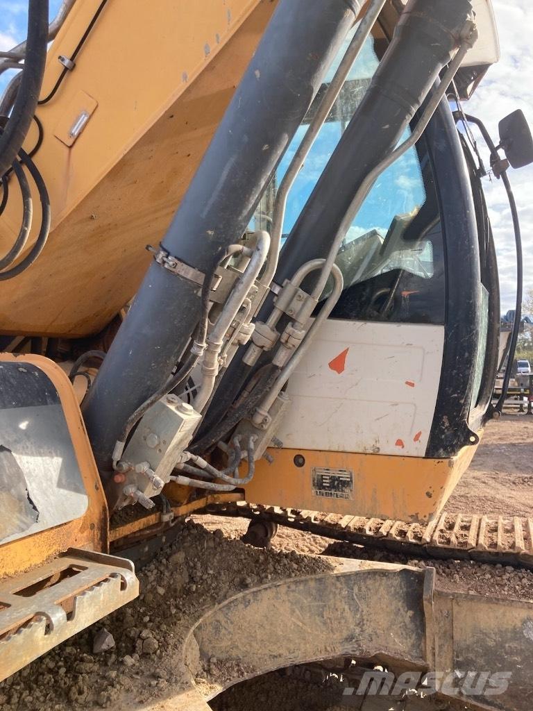Liebherr R 906 Telakaivukoneet