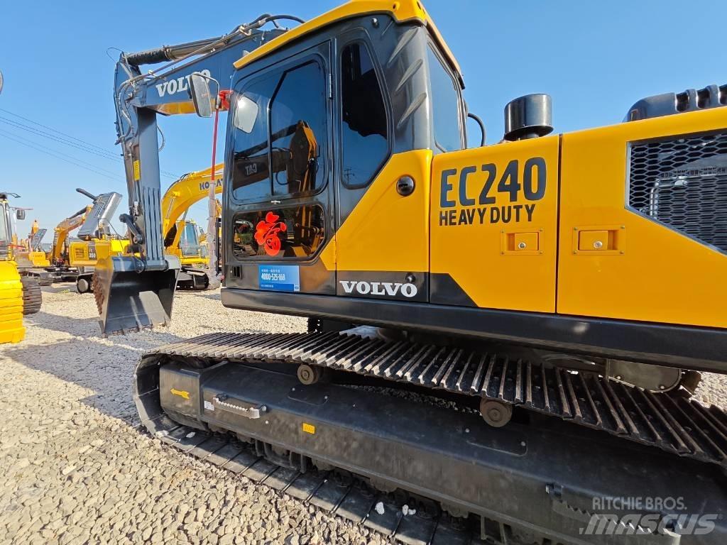 Volvo EC 240 B LC Telakaivukoneet