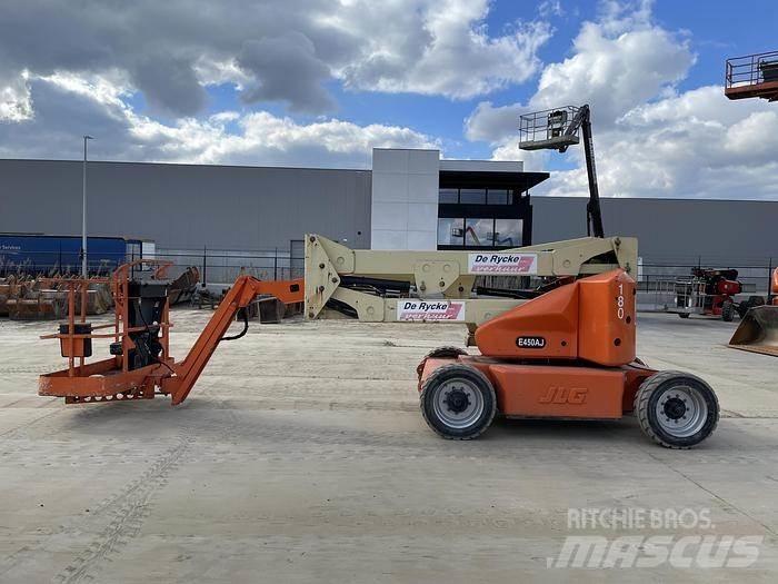 JLG E450AJ Kuukulkijat