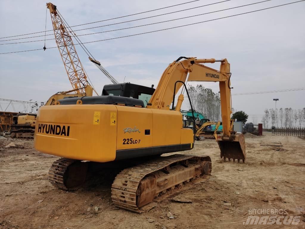 Hyundai R225LC-7 Telakaivukoneet