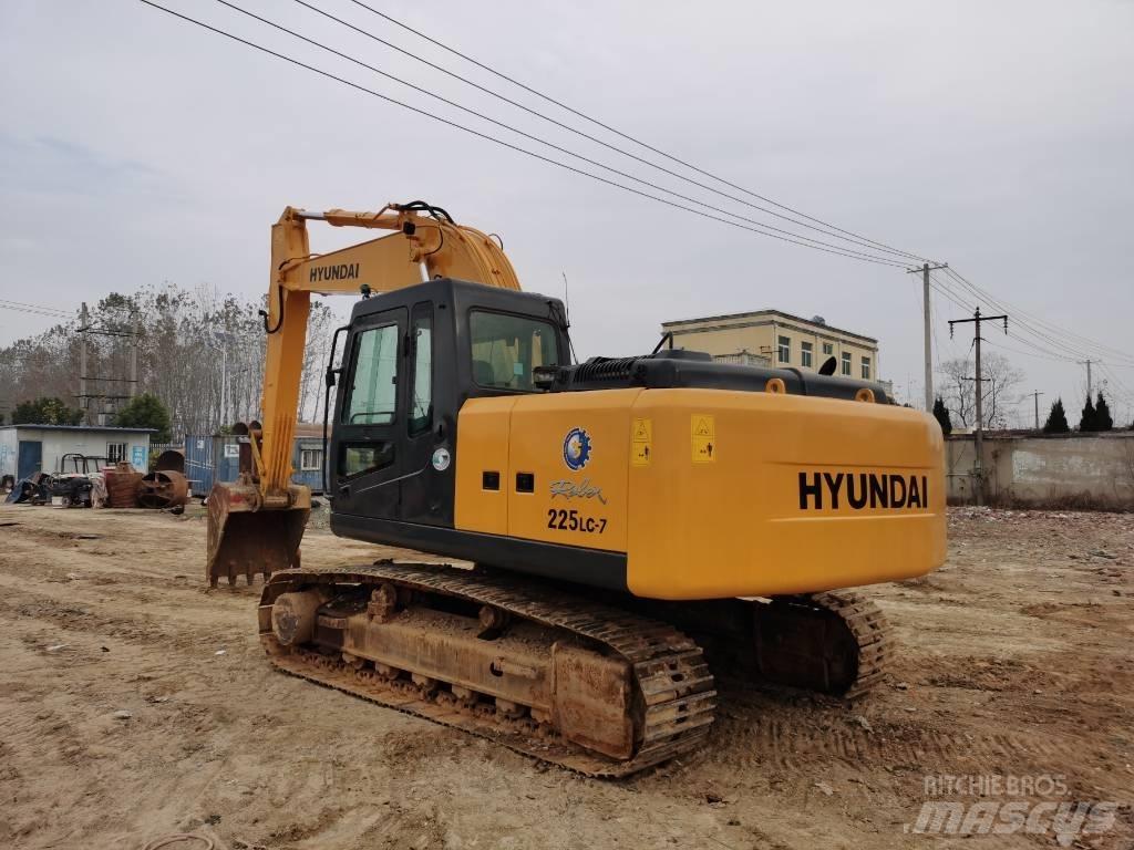 Hyundai R225LC-7 Telakaivukoneet
