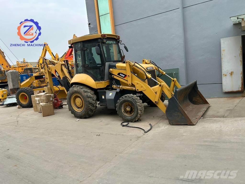 CAT 420 F Kaivurikuormaajat