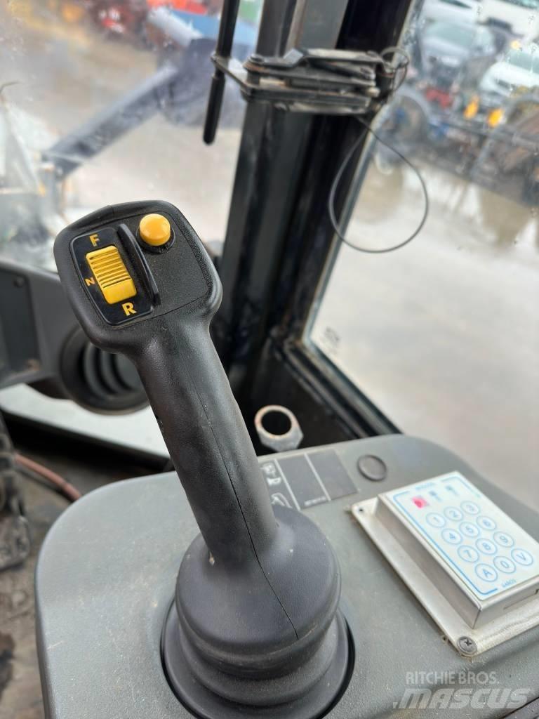 CAT 936H Pyöräkuormaajat