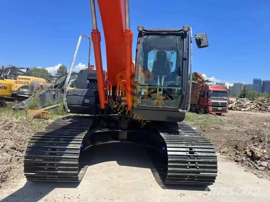 Hitachi ZX200-5G Telakaivukoneet