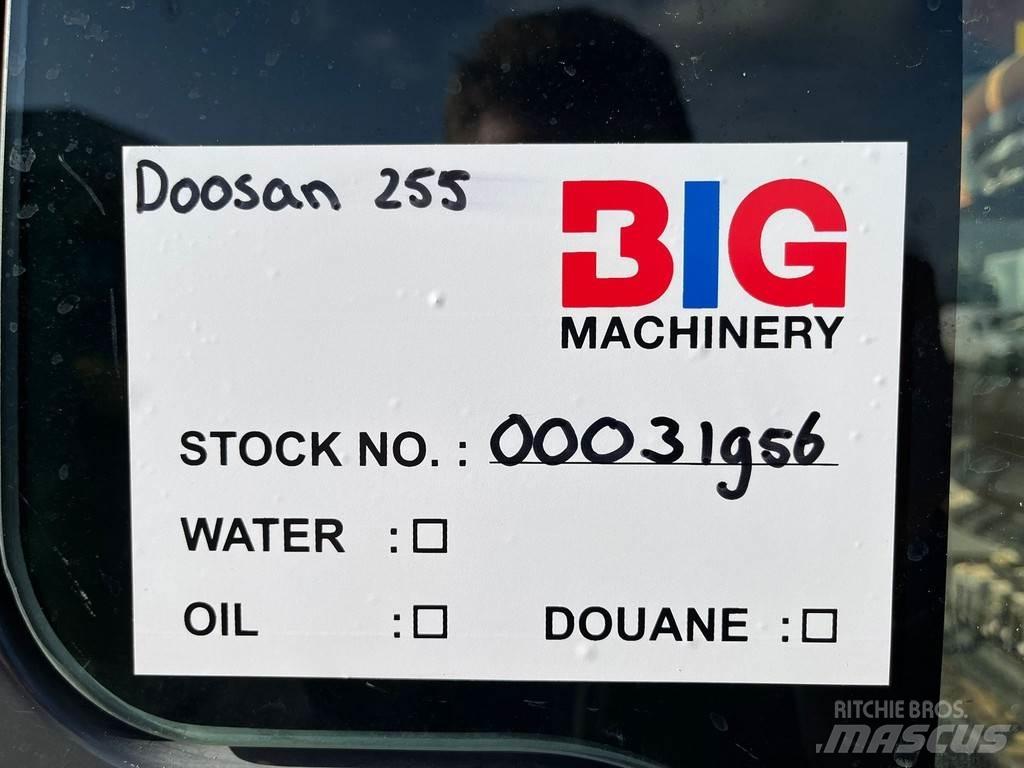 Doosan DX255LC-3 Telakaivukoneet