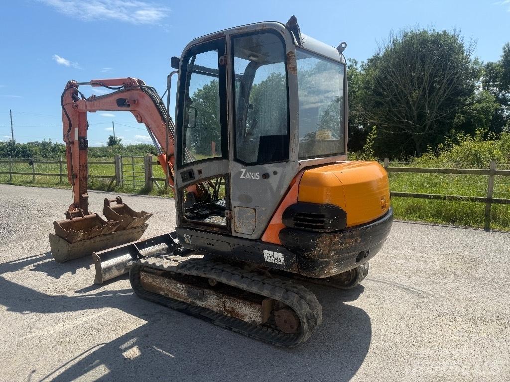 Hitachi ZX30 Minikaivukoneet < 7t