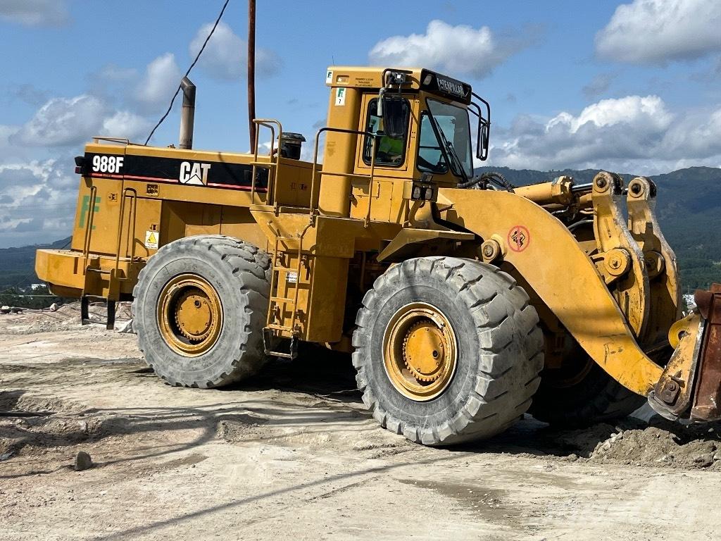 CAT 988 F II Pyöräkuormaajat