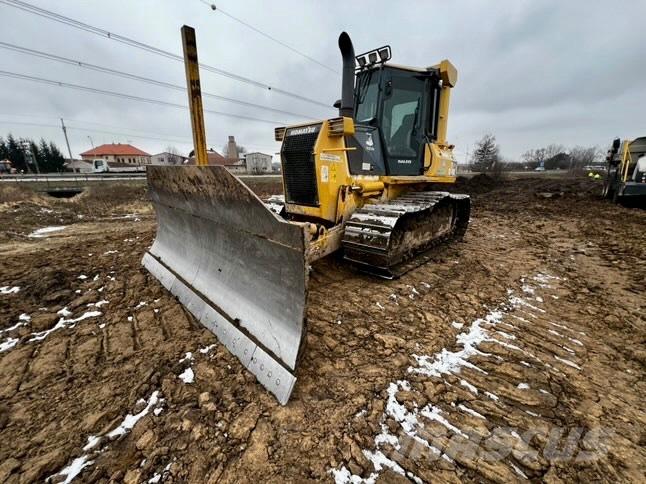 Komatsu D 41 E Telaketjupuskutraktorit