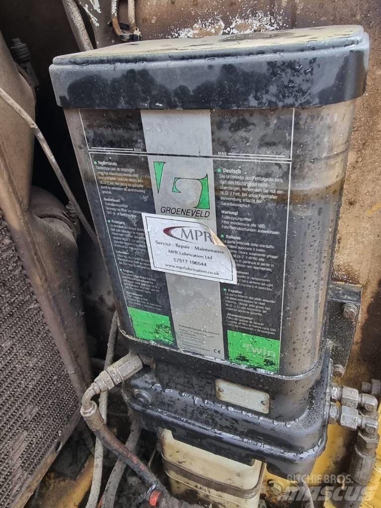 CAT M 325 D L MH Jätteenkäsittelijät